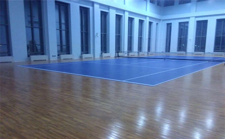 俄勒岡松體育館實(shí)木地板怎么翻新?